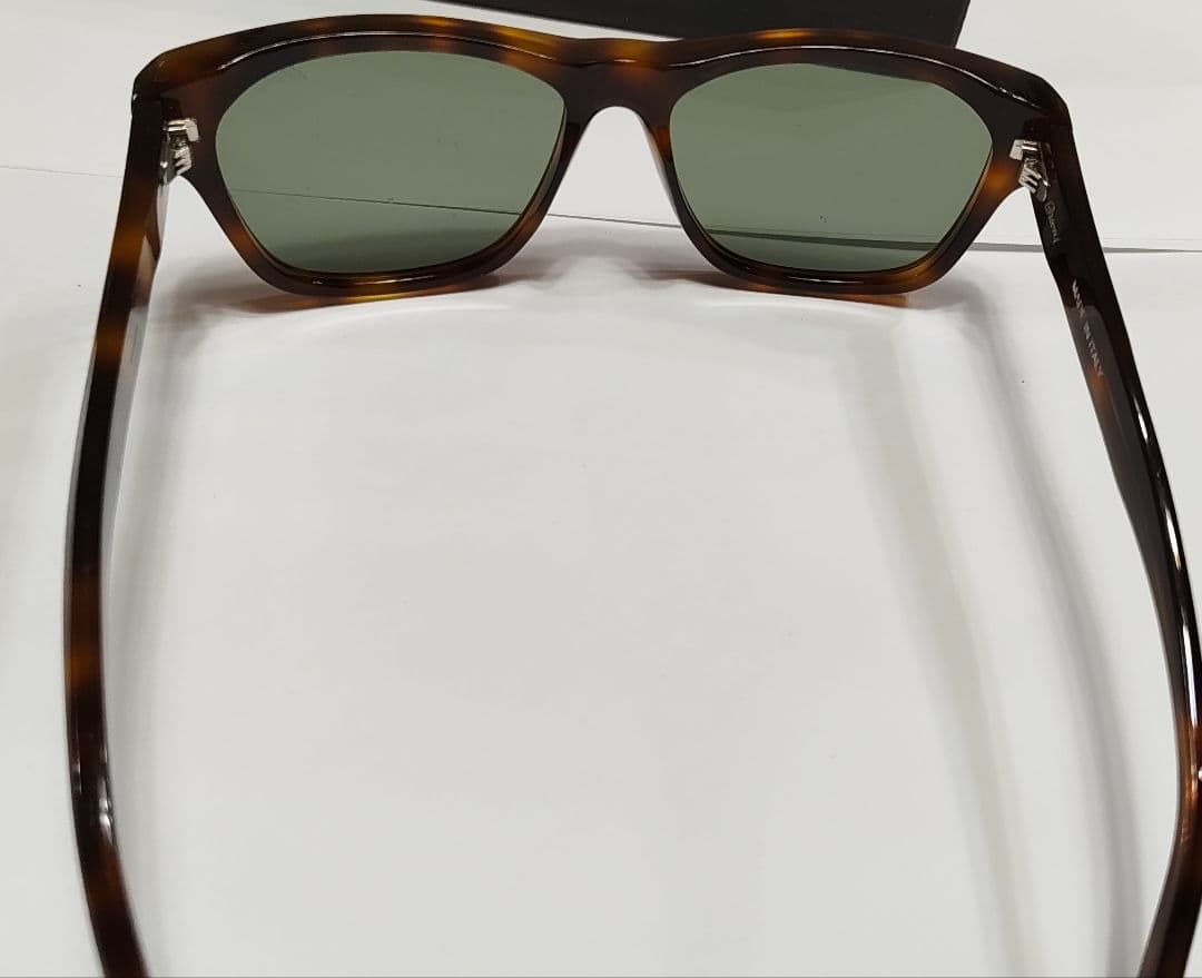 リ*ク様 『定価6万円以上』Brioni ブラウン キャットアイサングラス ケー