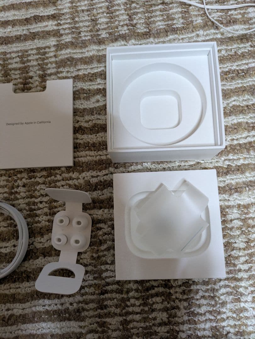 AirPods Pro MagSafe充電ケース付き