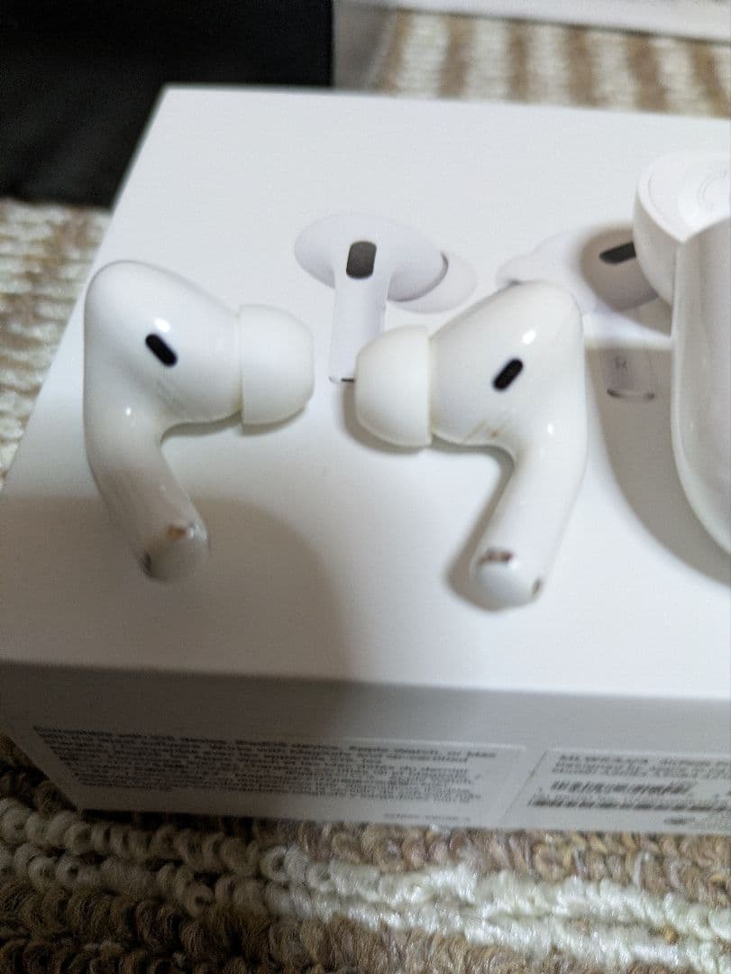 AirPods Pro MagSafe充電ケース付き
