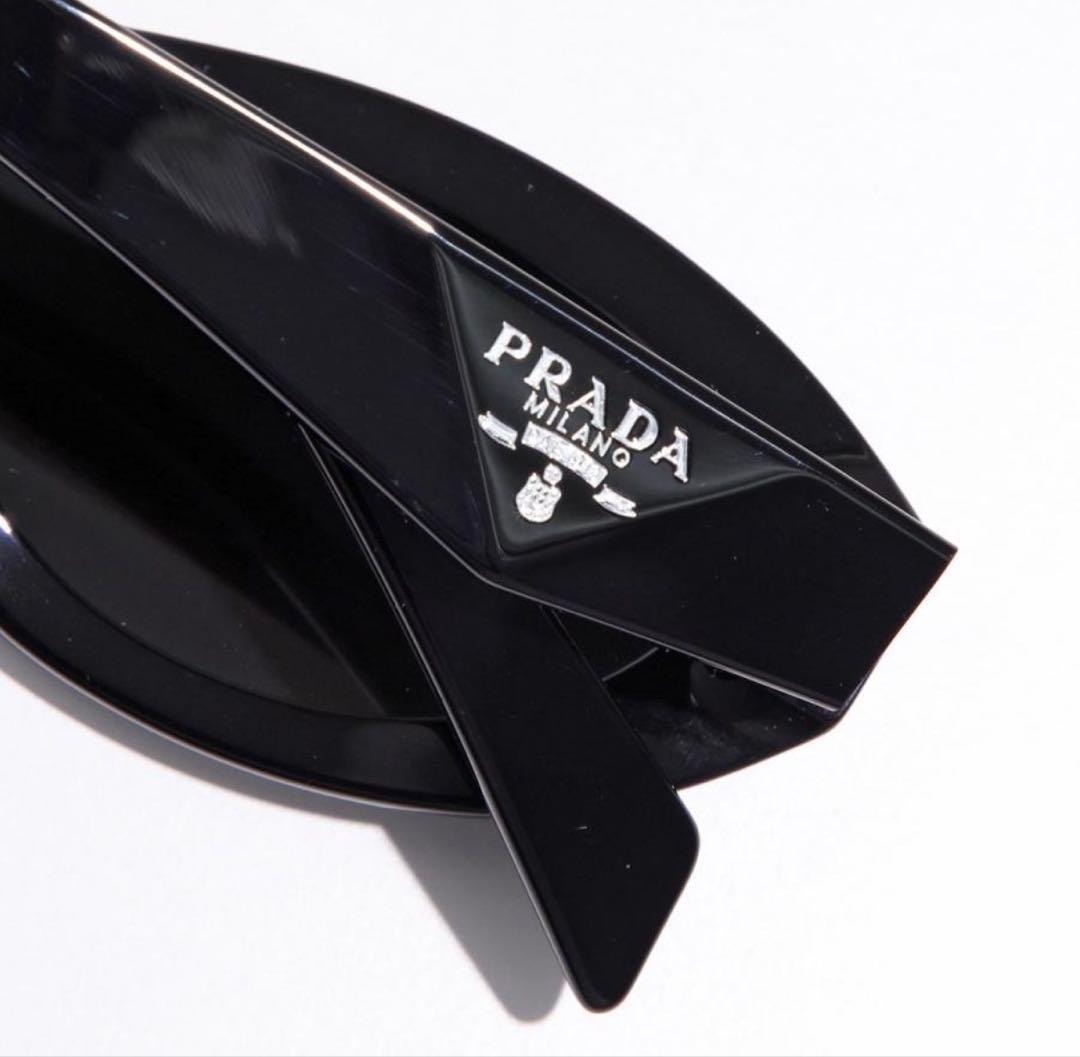 PRADA サングラス　キャットアイ型