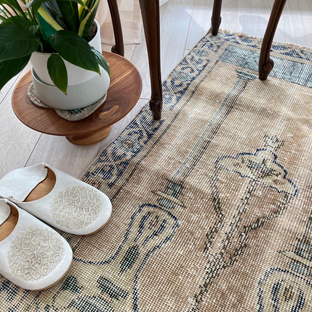 アート✳︎塔✳︎シャンデリア　キャラメルベージュ　ブルー　トルコヴィンテージラグ