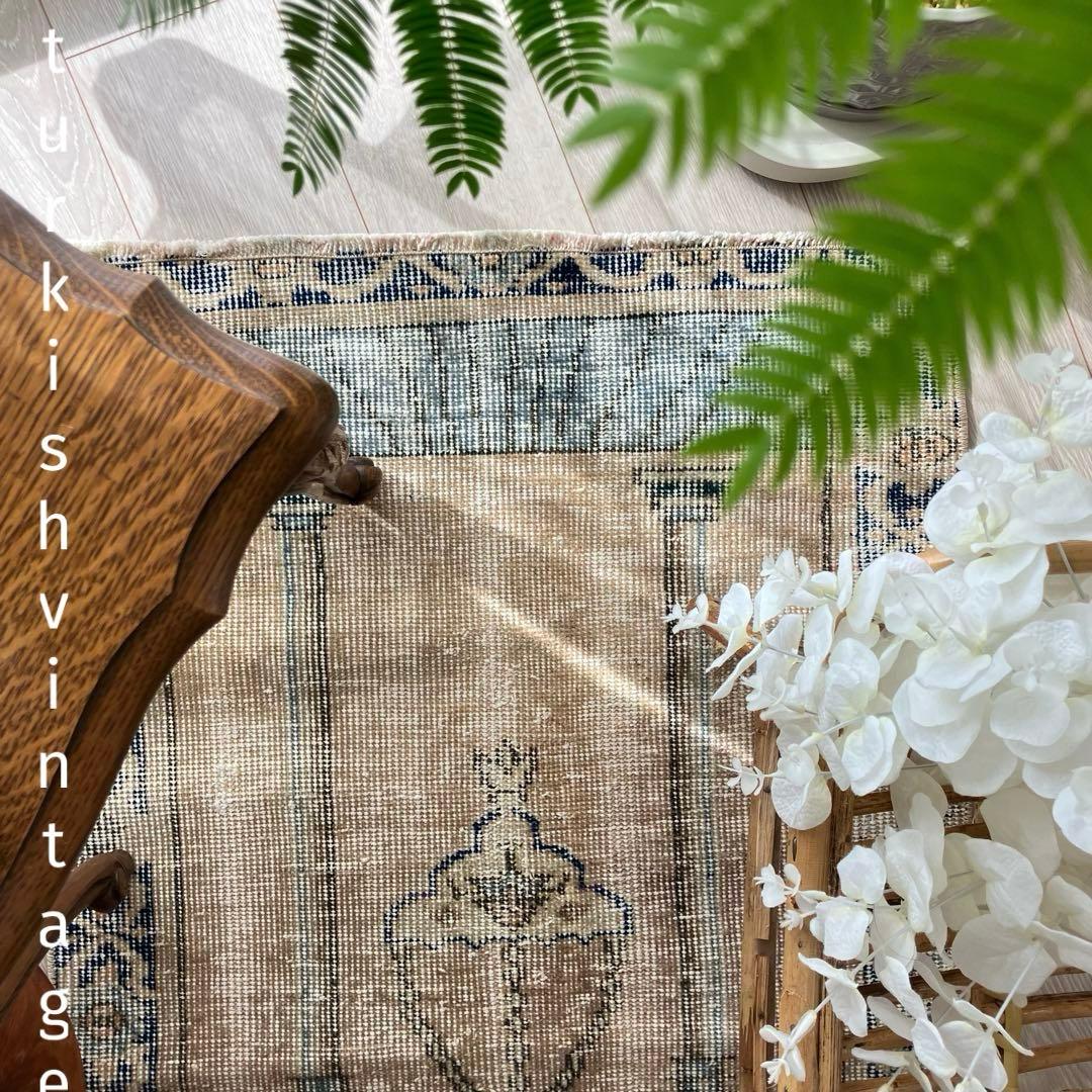 アート✳︎塔✳︎シャンデリア　キャラメルベージュ　ブルー　トルコヴィンテージラグ