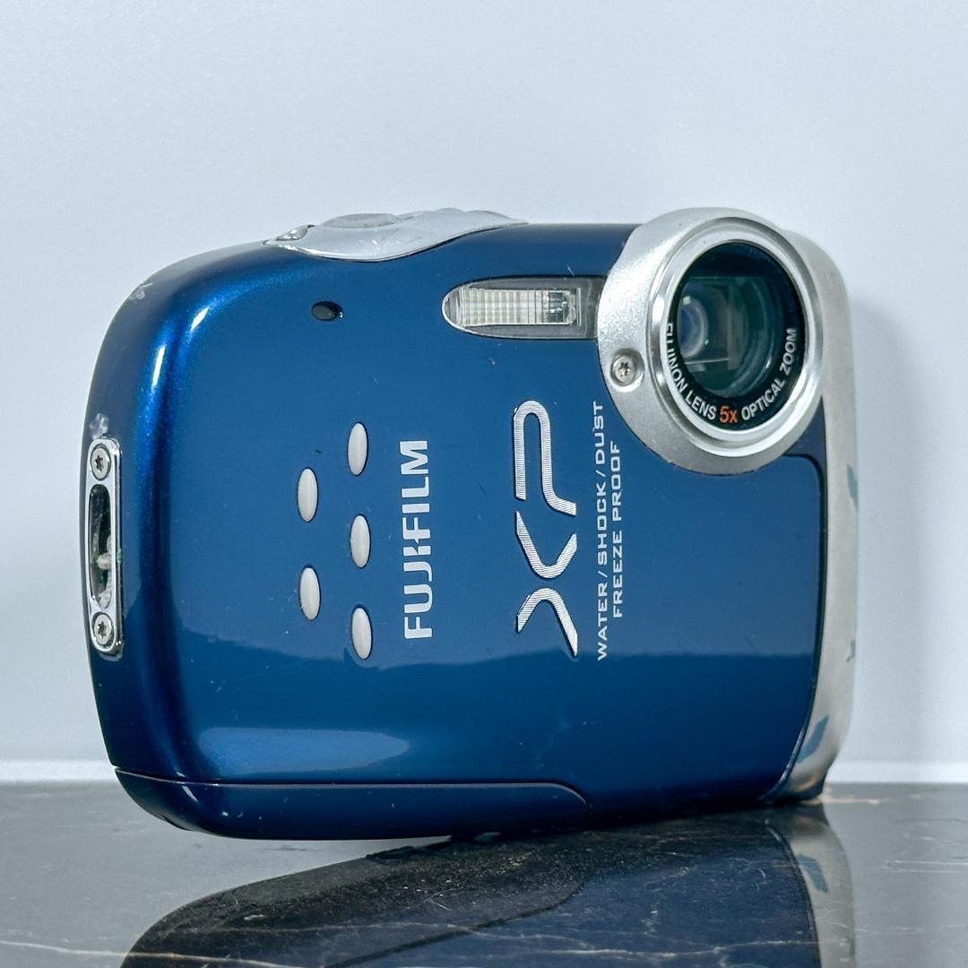 FUJIFILM フジフィルム FINEPIX XP10