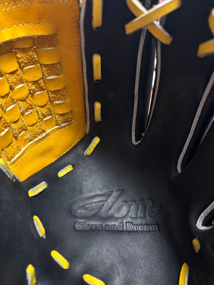 【早いもの勝ち】Glom 軟式グローブ　内野手用