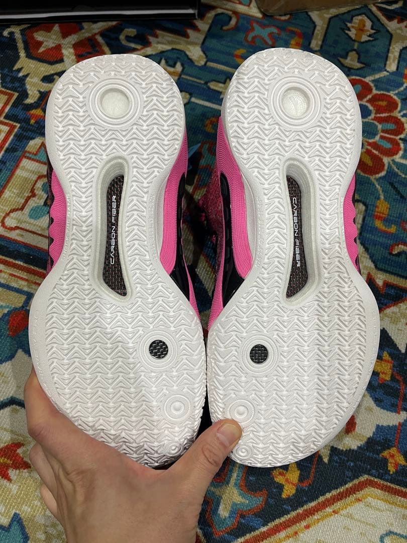 カエルJP250カイリーアービングAnta Shock wave5 pro