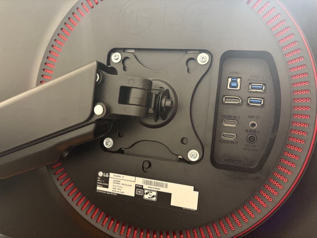 美品31.5インチ4K 144HZ LG ゲーミングモニター