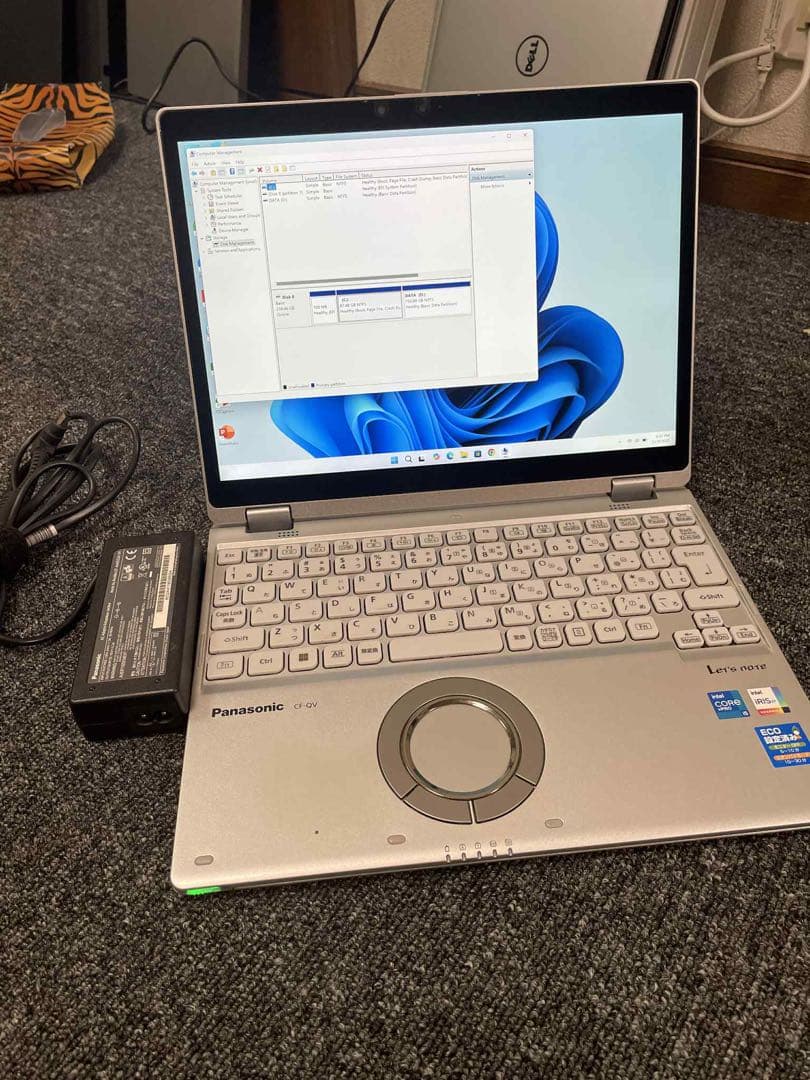 Panasonic CF-QV i5 11th メモリ16g ssd 256gb