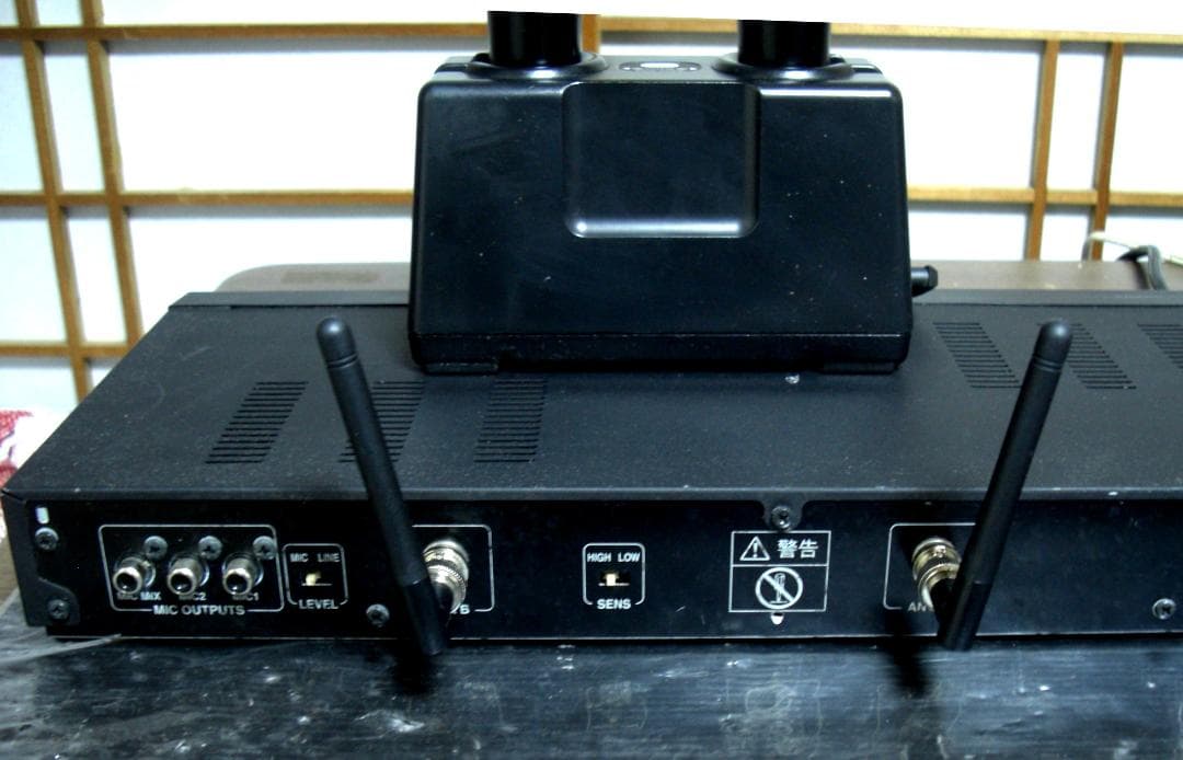 ★WT-8600　800MHｚ電波式ワイヤレスレシ－バ－・セット取扱説明書付き