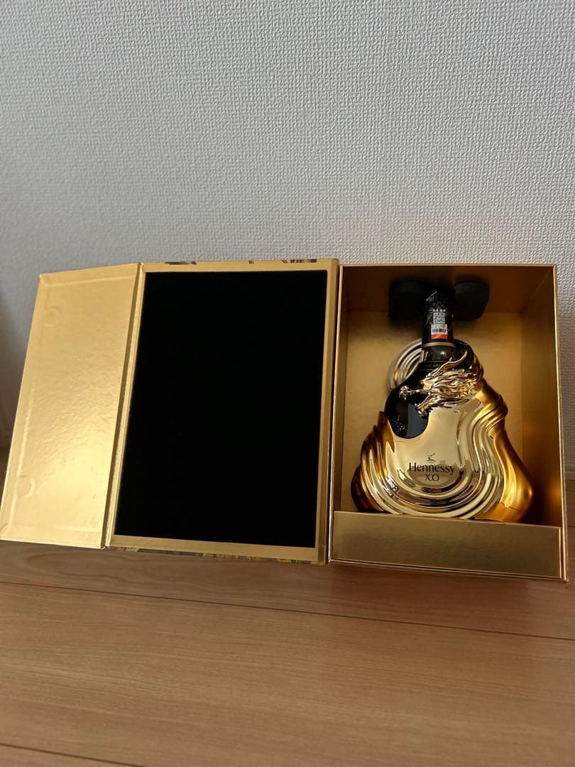 Hennessy XO ゴールドドラゴンボトル