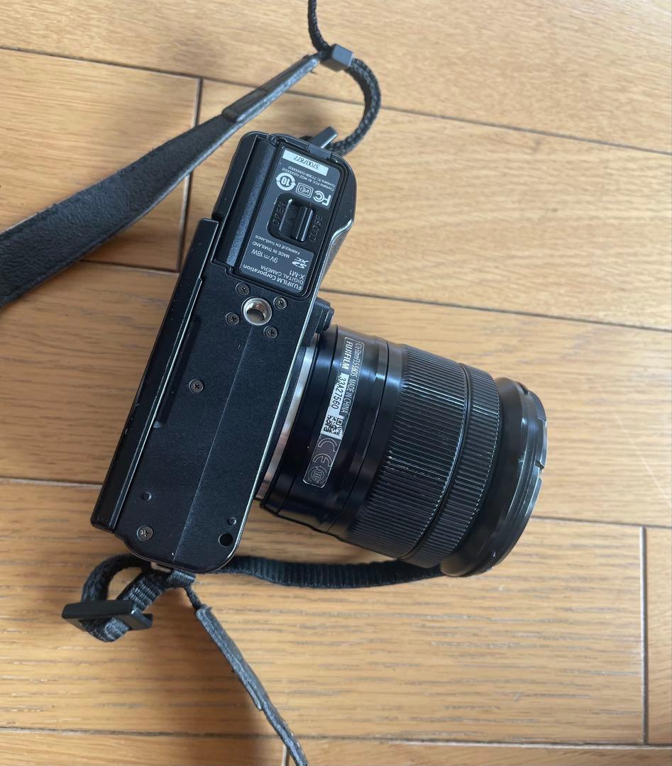 Fujifilm X-M1 ミラーレス一眼カメラ
