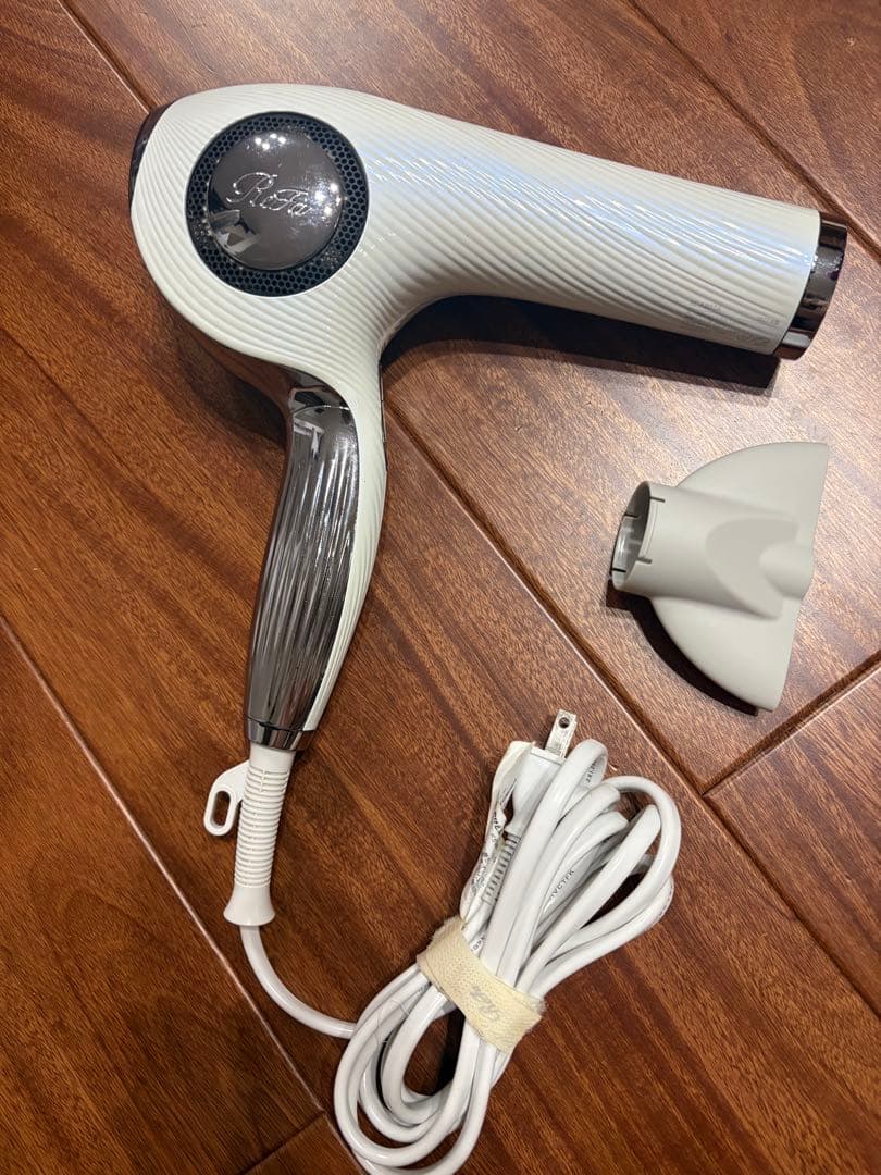 お値下げ　ReFa WHITE ドライヤー　リファ