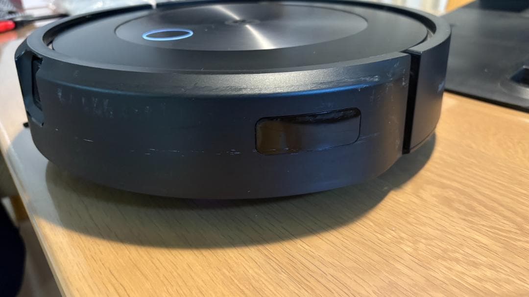 iRobot Roomba j7+ 本体、箱付き、予備ブラシ付