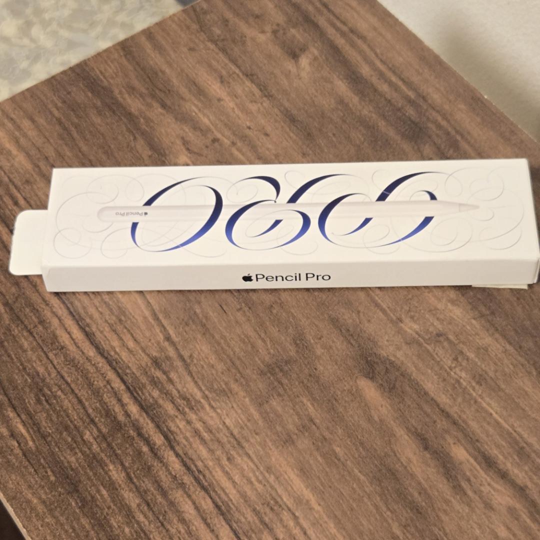 iPad Air (M2) 128GB、Apple Pencil Pro、ケース