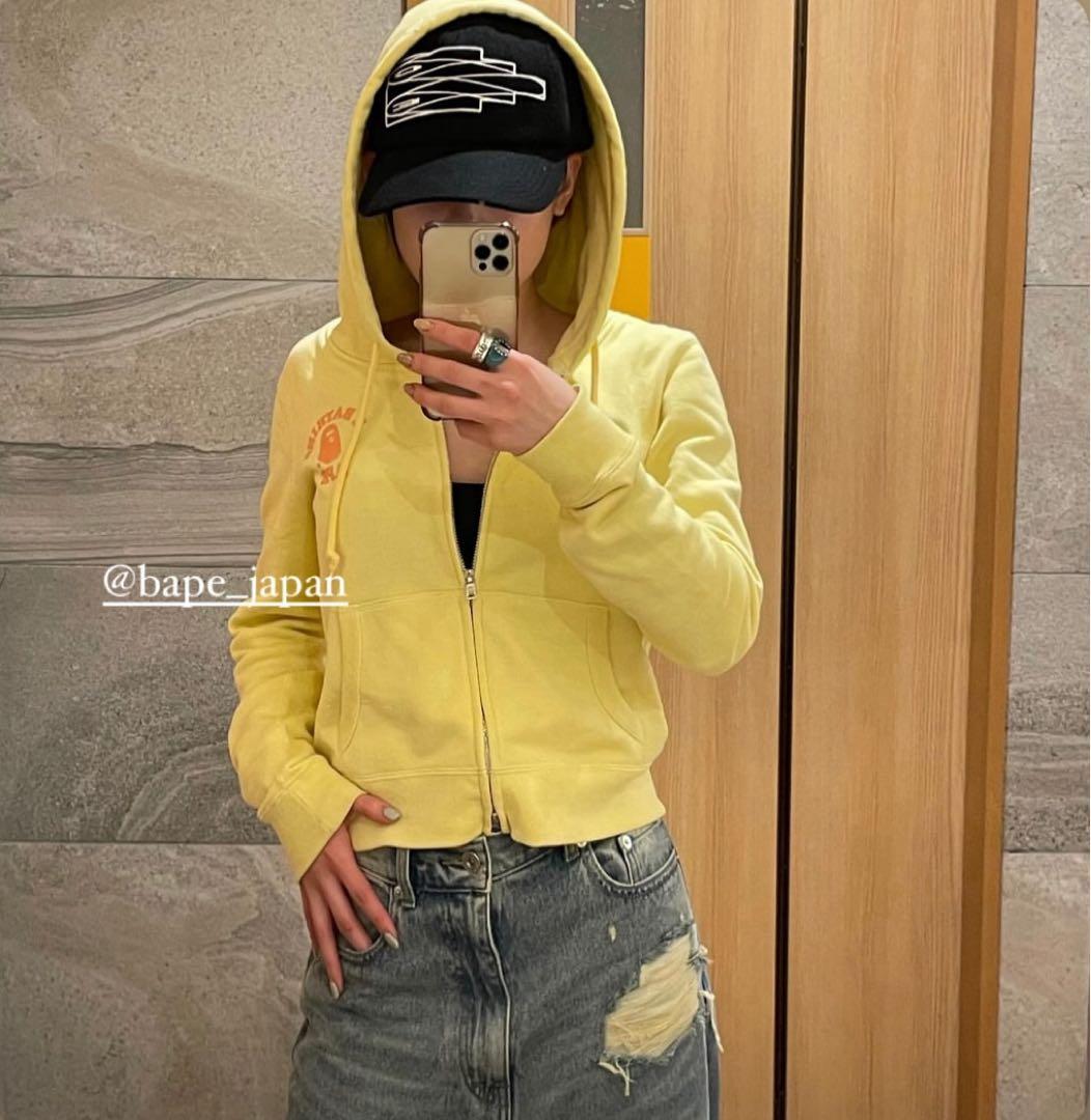 A BATHING APE COLLEGE ZIP HOODIE イエロー