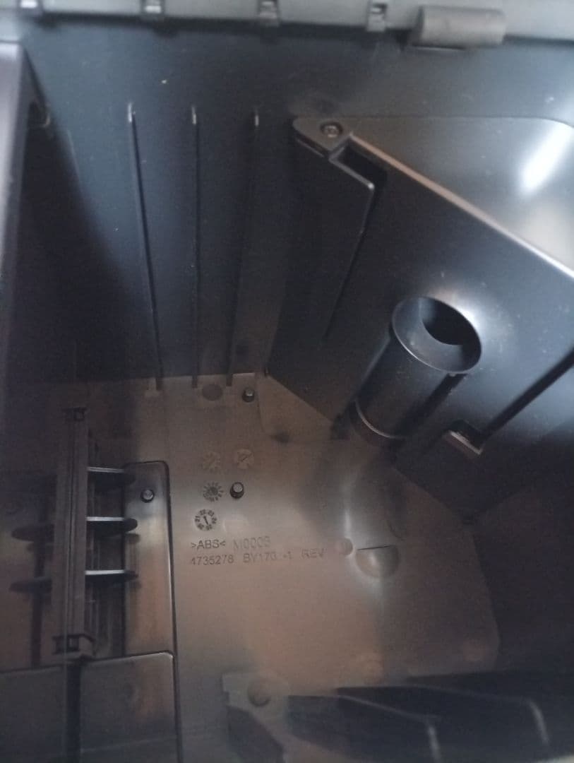 iRobot Roomba J7 本体 充電ステーション付き　作動良好 自動掃除