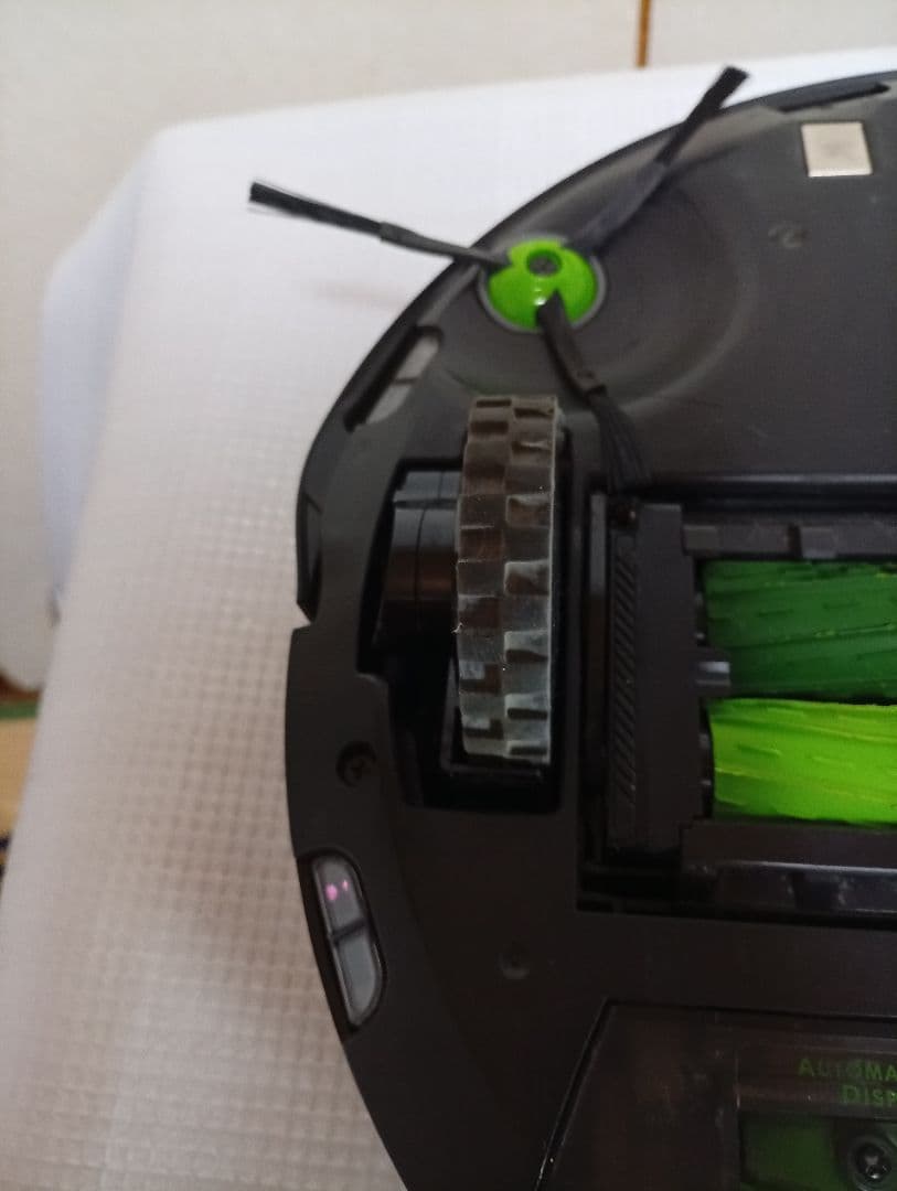 iRobot Roomba J7 本体 充電ステーション付き　作動良好 自動掃除