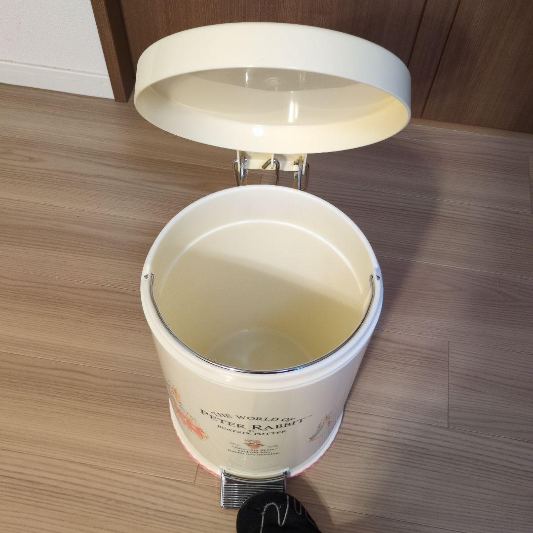 【廃盤品】ピーターラビット ペダル式ダストボックス 積水ゴミ箱