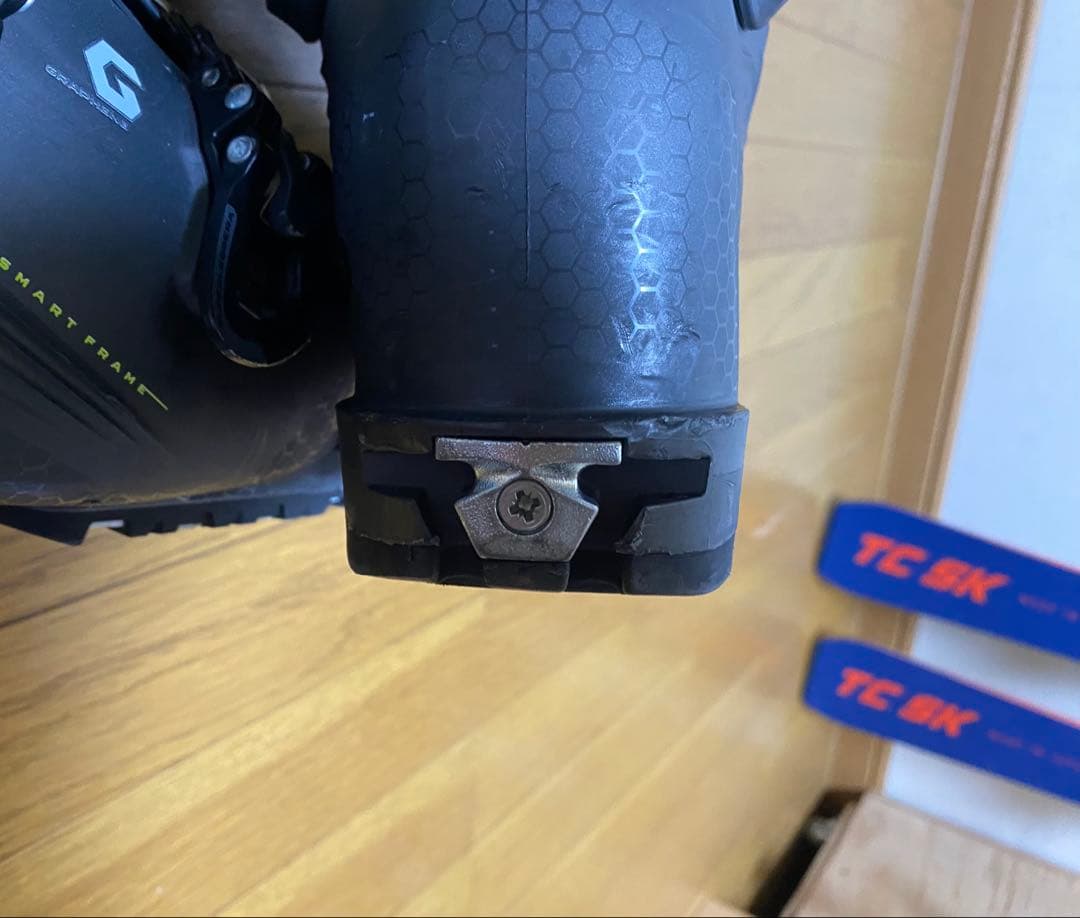 20-21 HEAD KORE2 ツアースキーブーツ