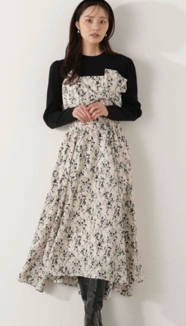 プロポーションボディドレッシング　フロントリボン花柄ドッキングワンピース