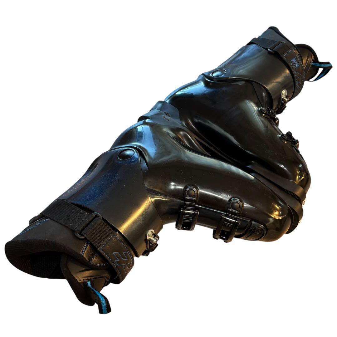 新品　 軽量　未使用　hart メンズ　スキーブーツ28-28.5cm