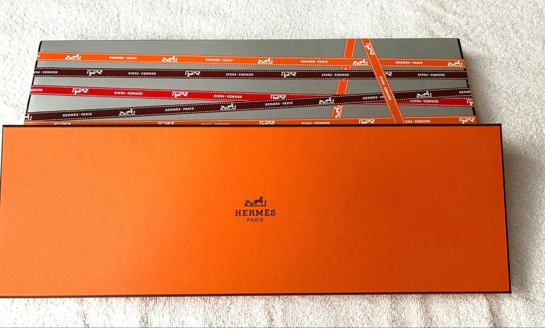 【今だけお値引き！】【美品】HERMES オレンジ シルクスカーフハンカチ