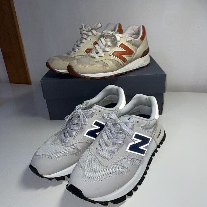 ニューバランス　スニーカー　1300