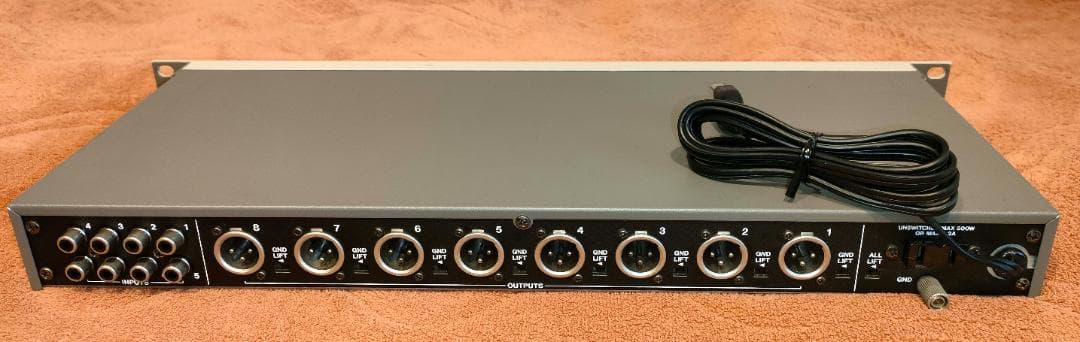 TASCAM / LA-80 アンバランス/バランス ラインコンバーター