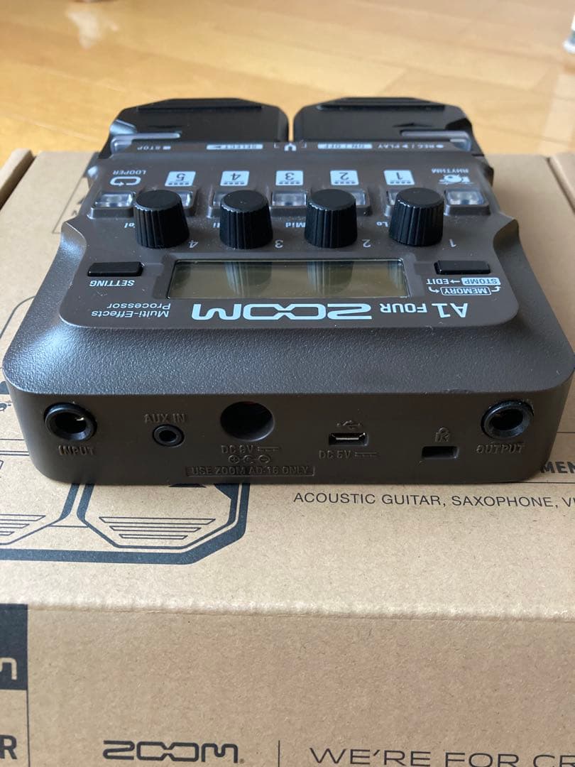 ZOOM A1 FOUR アコースティックギター　エフェクター　ズーム