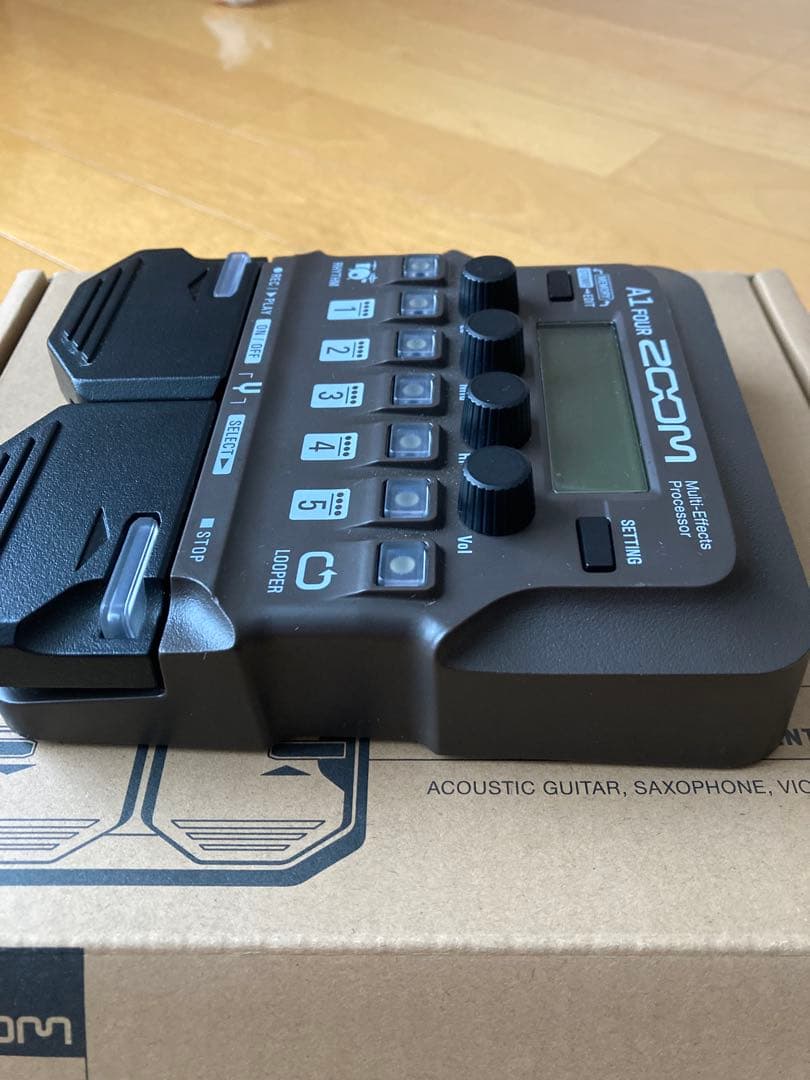 ZOOM A1 FOUR アコースティックギター　エフェクター　ズーム