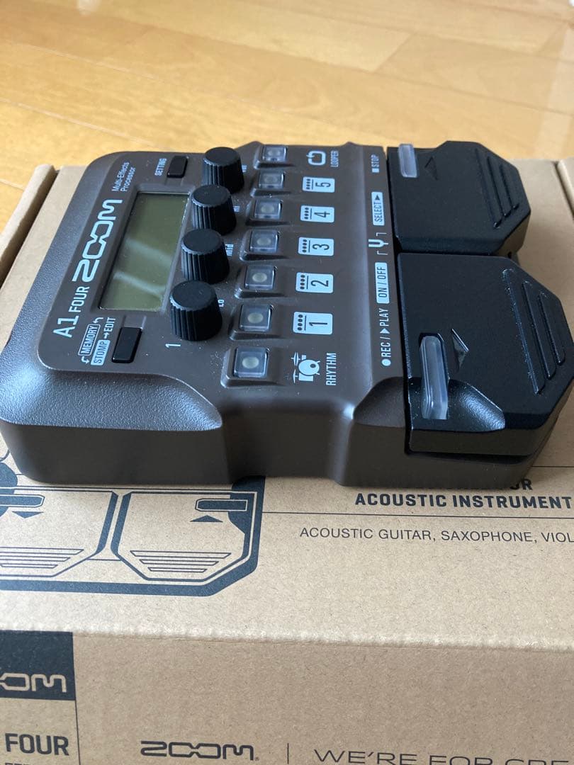 ZOOM A1 FOUR アコースティックギター　エフェクター　ズーム