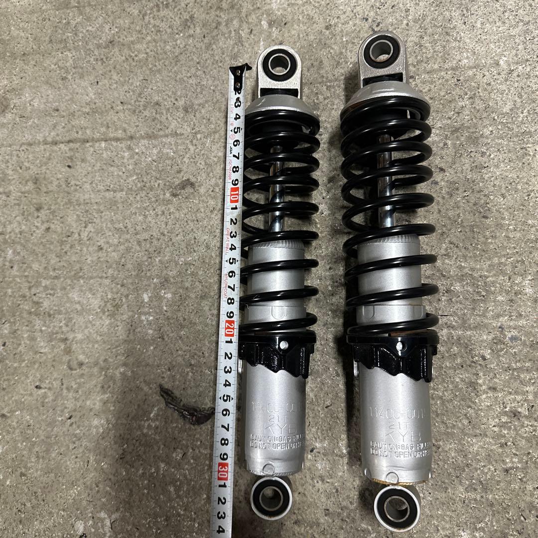 カヤバ　KYB リアサスペンション