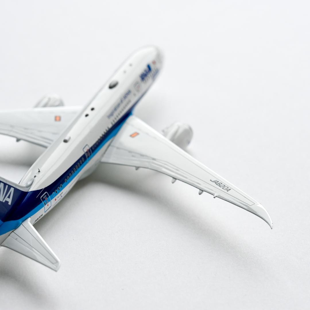 ANA B787-8 成田市制施行70周年 ギア着脱可 1/400