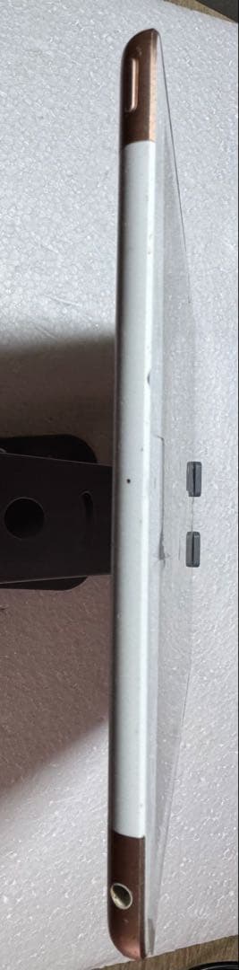 iPad 第8世代 32GB ゴールド Wi-Fi＋セルラーモデル