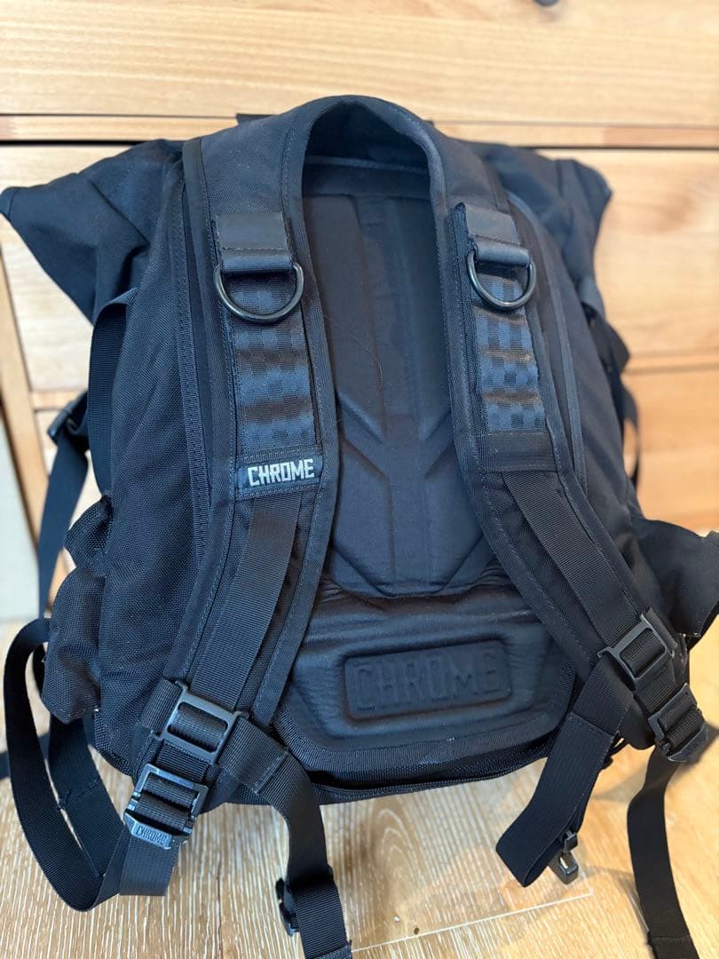 Chrome ブラック メッセンジャーバッグ ワルシャワ ミディアム