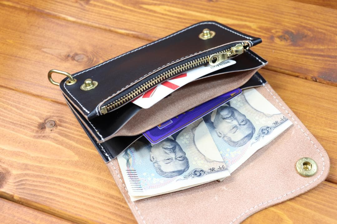 ミドルラッカーウォレット　栃木レザー 真鍮 3層収納たっぷり