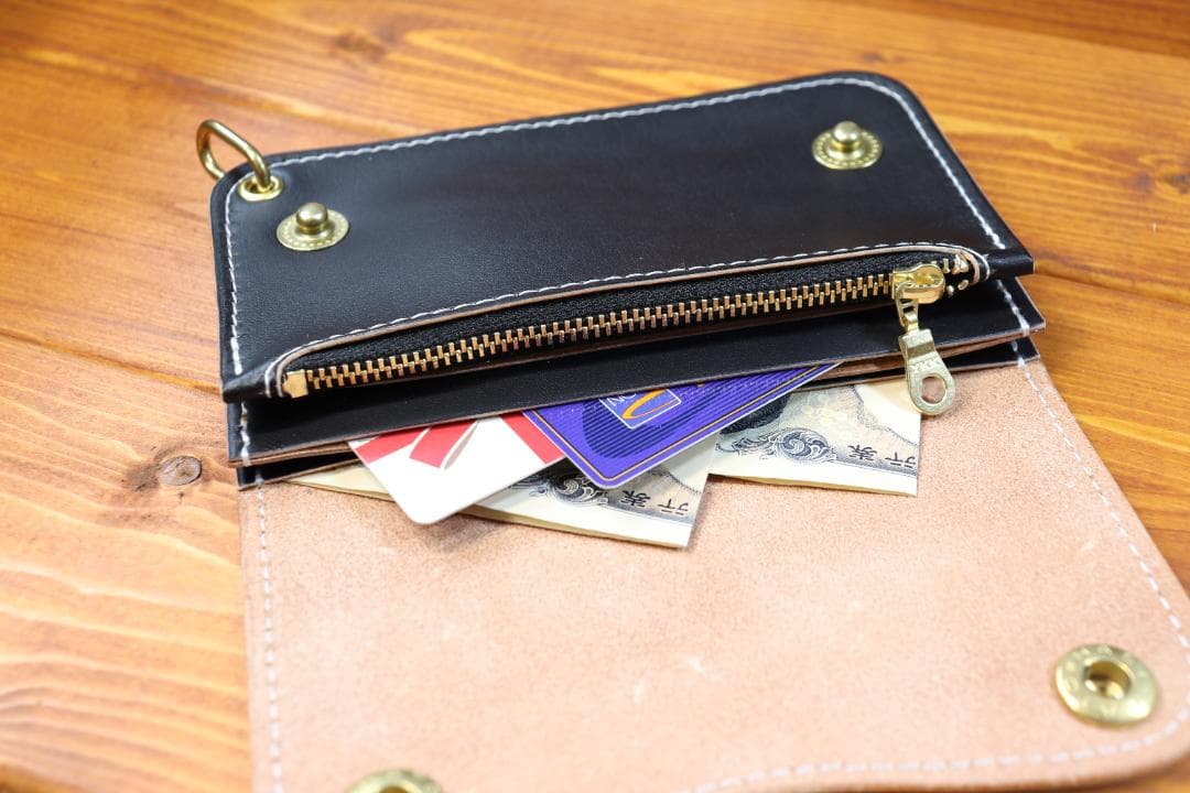 ミドルラッカーウォレット　栃木レザー 真鍮 3層収納たっぷり