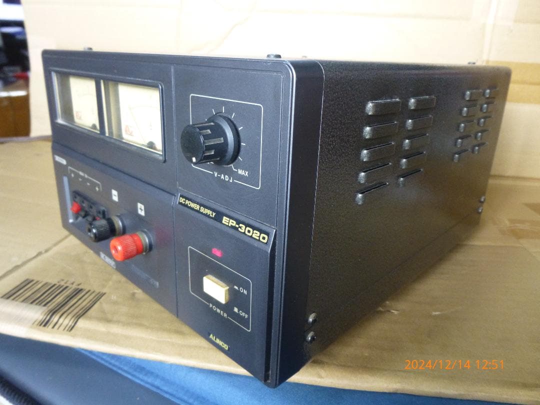 30A　大型トランス式ファンレス安定化電源　美品2