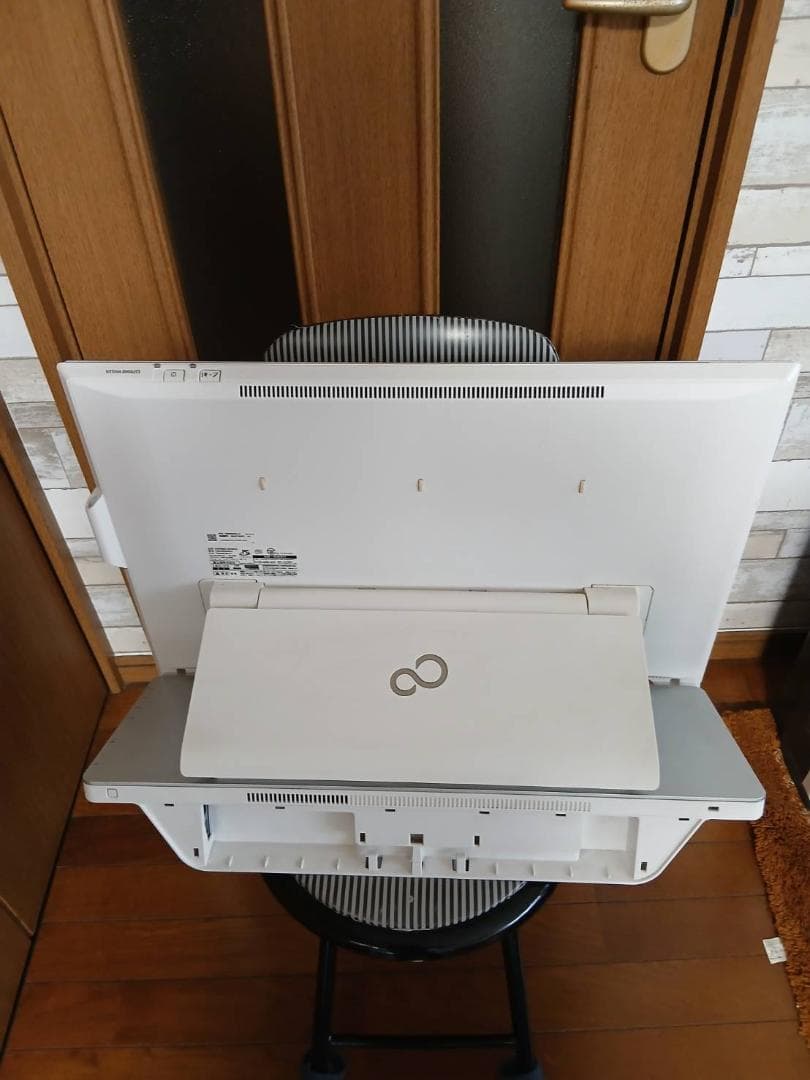 富士通一体型デスクパソコン FMV ESPRIMO WH53/S