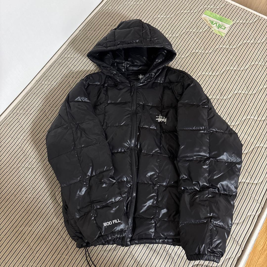 STUSSY MIDWEIGHT HOODED PUFFER ブラック