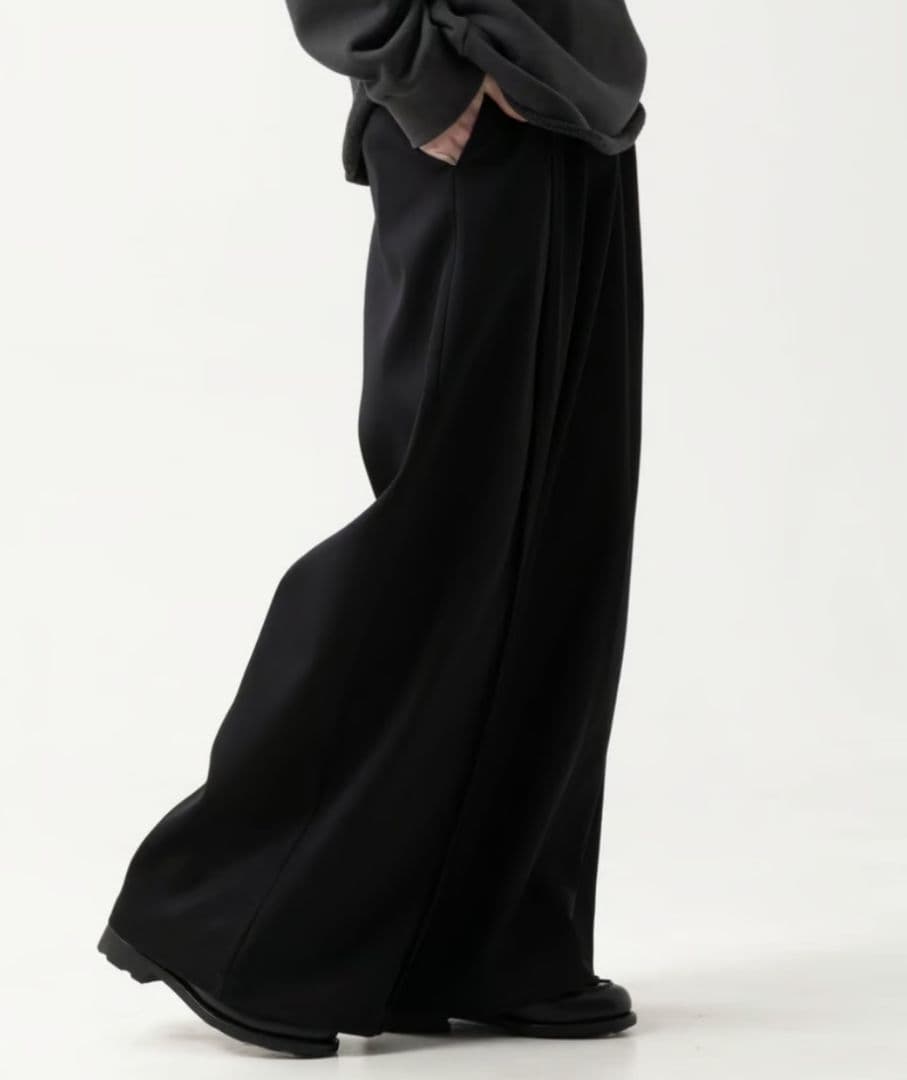 MB ハイエンド尾州ウール　フロントシーム　ハカマ　スラックス