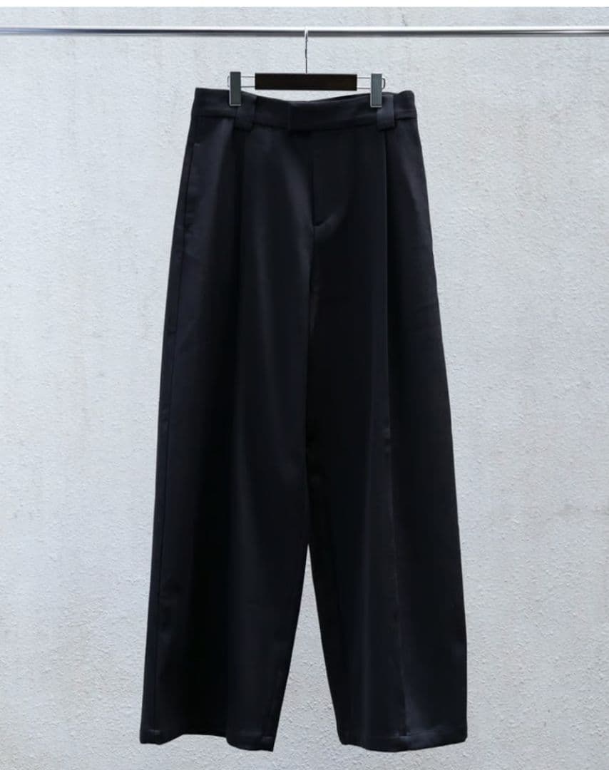 MB ハイエンド尾州ウール　フロントシーム　ハカマ　スラックス