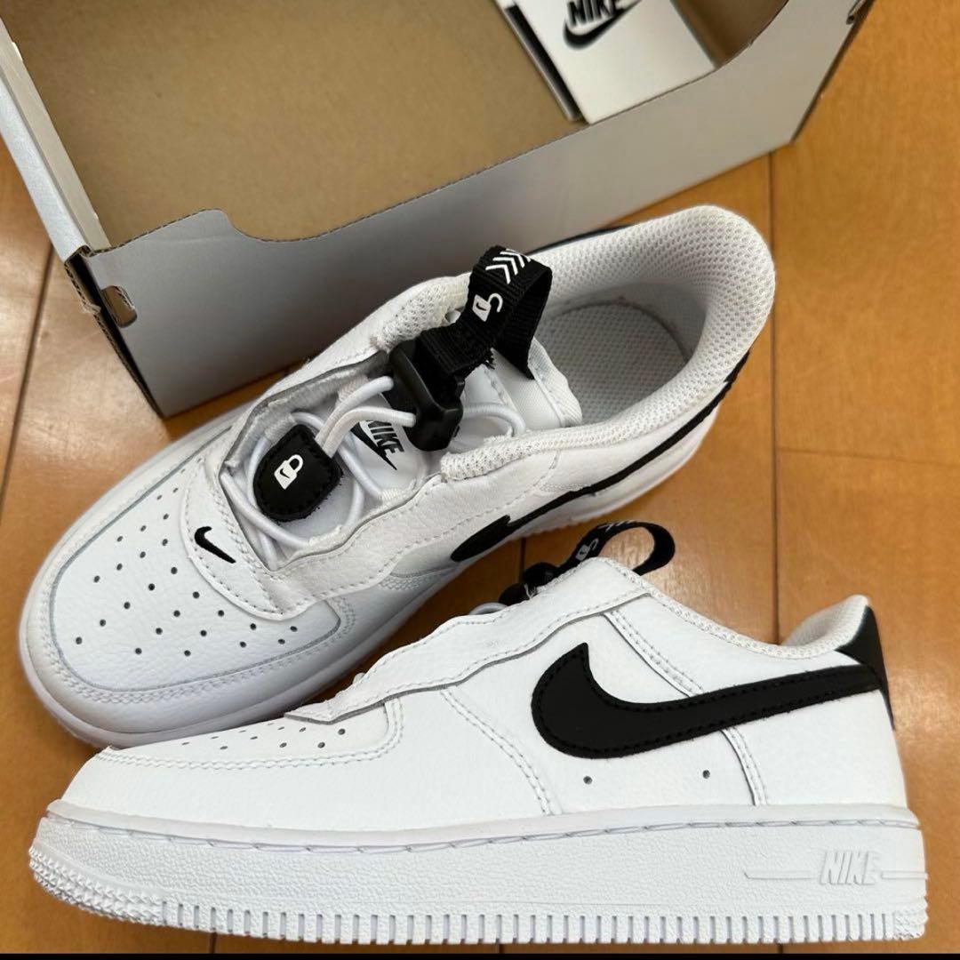 スニーカー NIKE