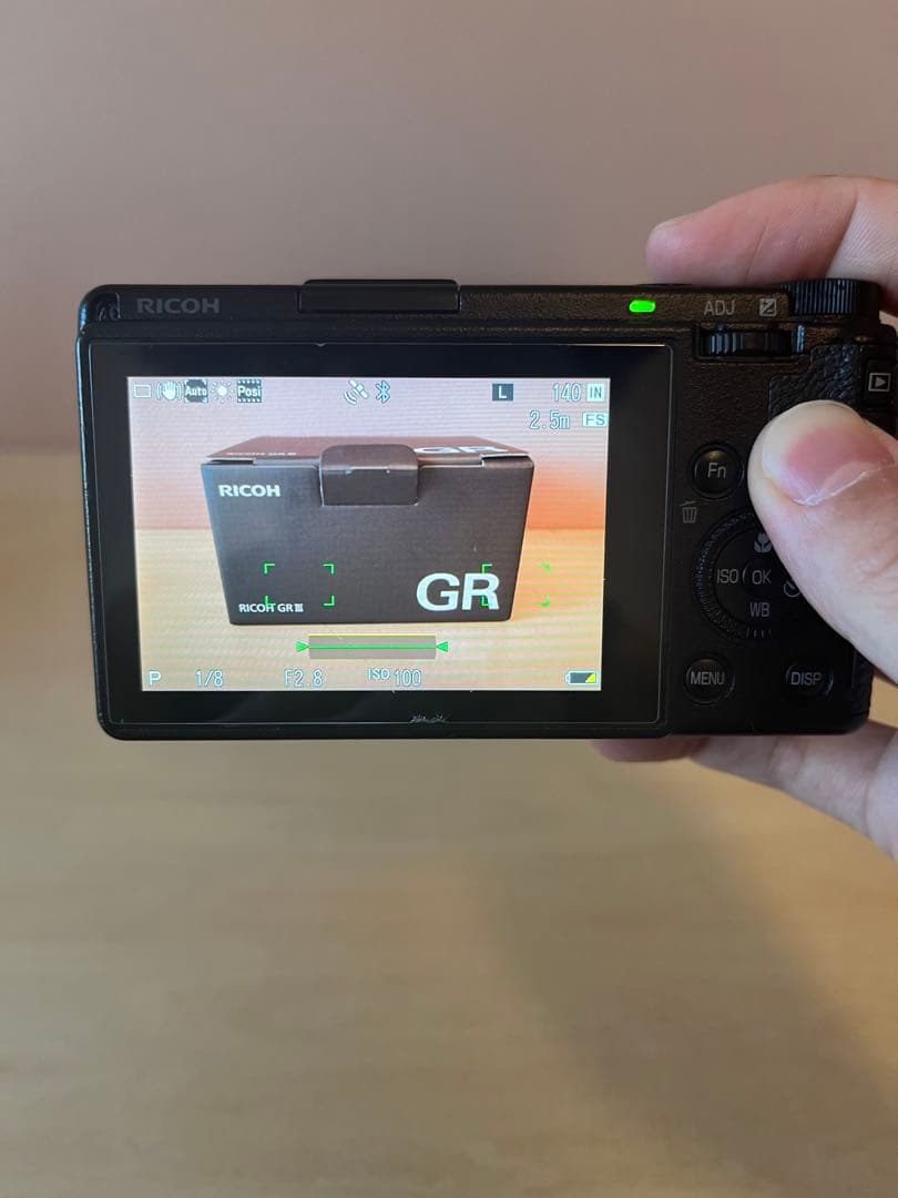 RICOH GRⅢ 本体と付属品（予備バッテリー、充電器あり）