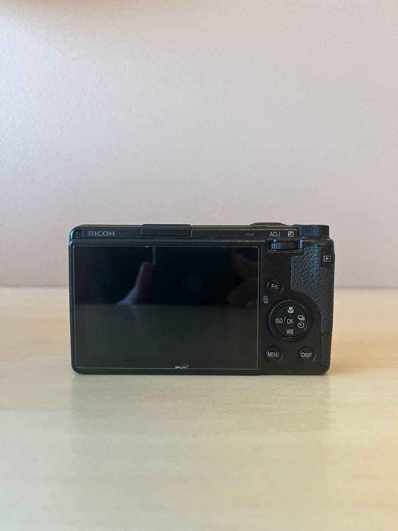 RICOH GRⅢ 本体と付属品（予備バッテリー、充電器あり）