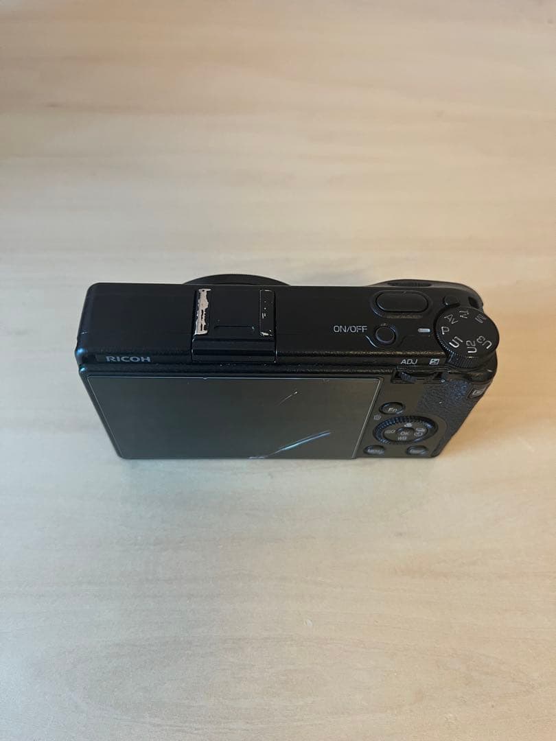 RICOH GRⅢ 本体と付属品（予備バッテリー、充電器あり）