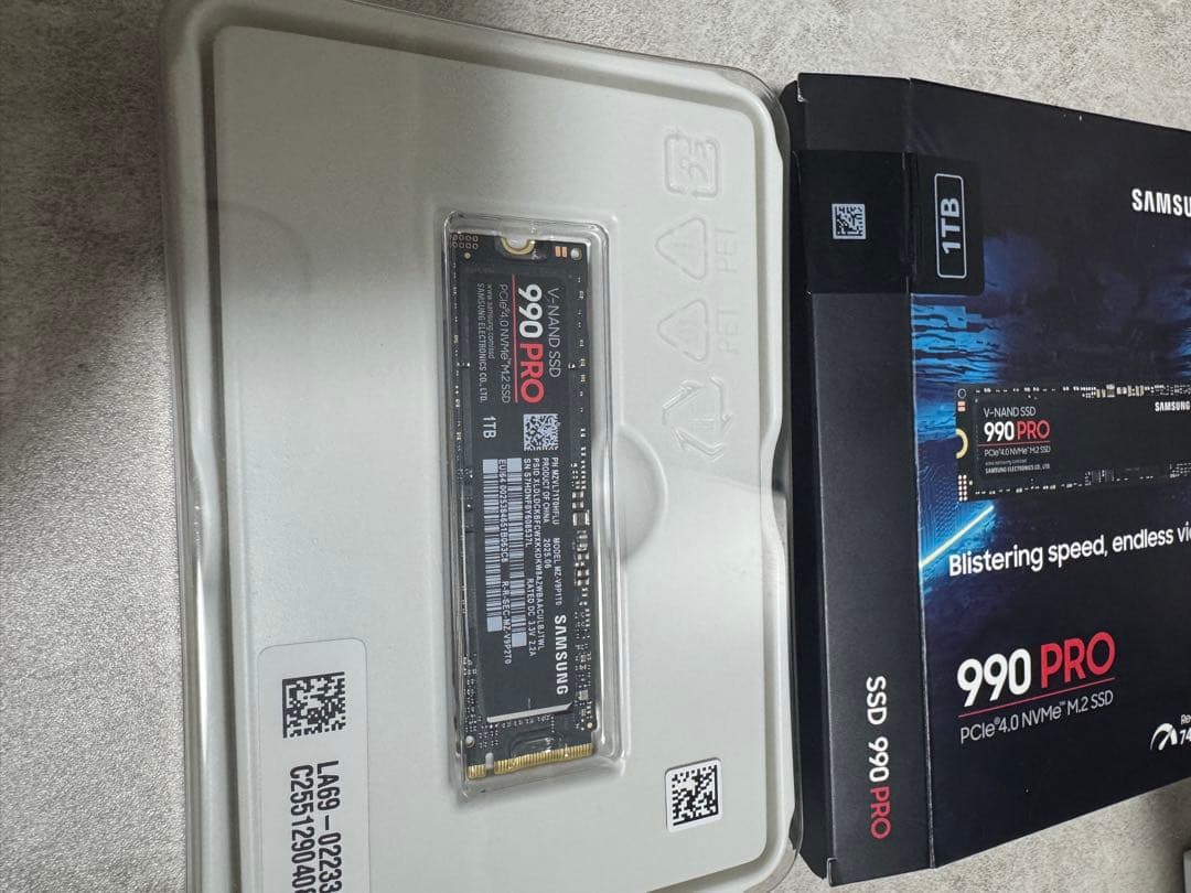 内蔵型SSD Samsung 990 PRO 1TB m.2SSD