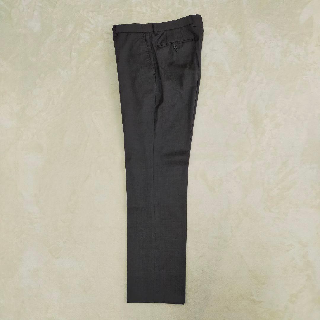 美品　ロロピアーナSUPER130'S　ダークブラウン系　スリーピーススーツ