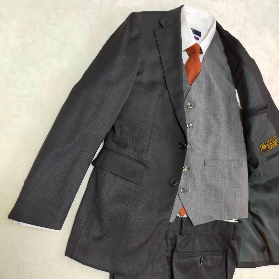 美品　ロロピアーナSUPER130'S　ダークブラウン系　スリーピーススーツ