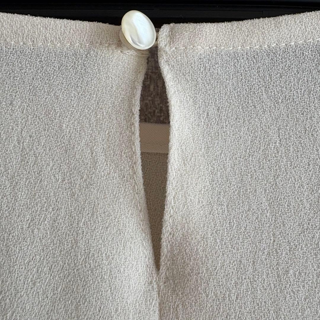 【極美品】BEARDSLEY ビアズリー　裾フリルブラウス　フリーサイズ