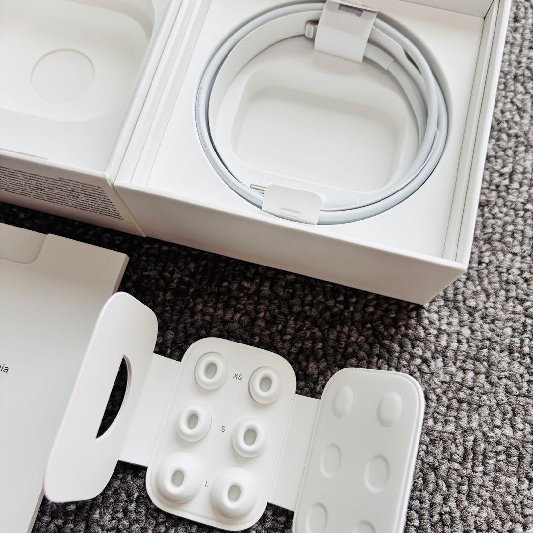 AirPods Pro Appleワイヤレスイヤホン　【美品】